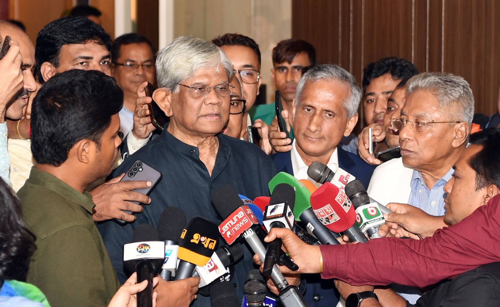 বাণিজ্য বহুমুখীকরণে চামড়া শিল্পের ভূমিকা গুরুত্বপূর্ণ বললেন বাণিজ্য উপদেষ্টা